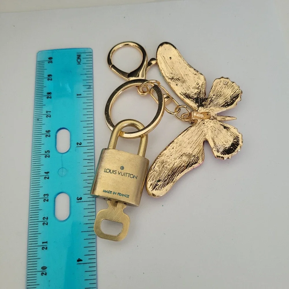 Louis Vuitton Brass Padlock Key Butterfly Bag Charm Keychain Gold Rhinestone 320